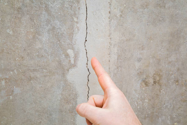 Stucco cracks